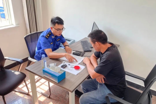 紹興有人傾倒廢物，被罰十萬