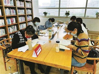 長三角閱讀馬拉松大賽舉行  115名寧波讀者參與挑戰