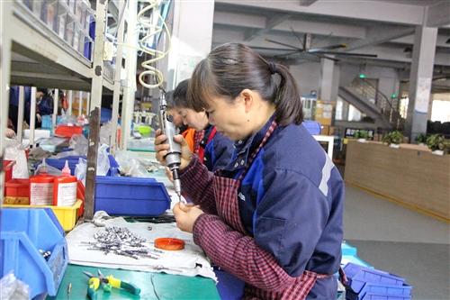 噴槍“噴”開門紅 訂單排到4月份
