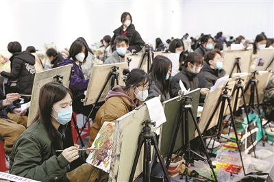 中國美院?？紡驮嚲€下開考 1.7萬人次參加，有專業報錄比超過50∶1